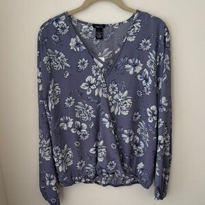 Rue 21 Women's Floral Blouse - Gray and White